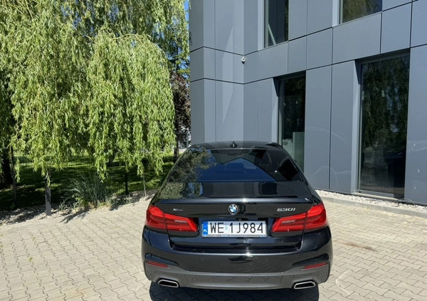 BMW Seria 5 cena 119701 przebieg: 179000, rok produkcji 2020 z Wałbrzych małe 781